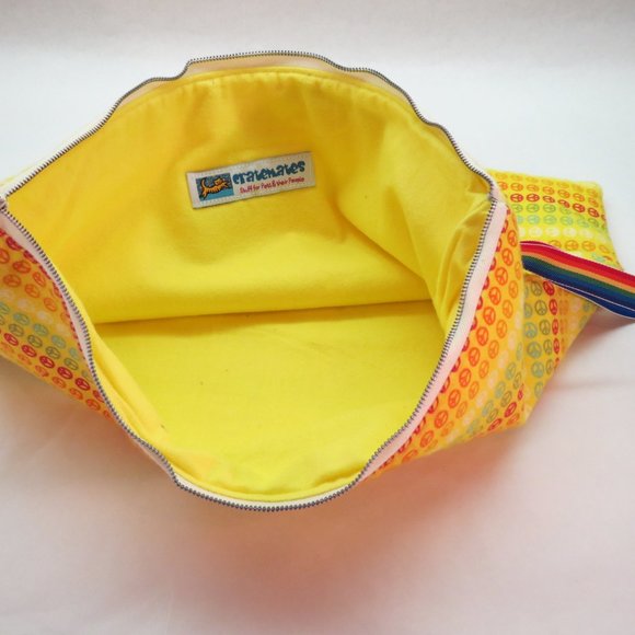 Red Canvas Tote with Rainbow Peace Sign inner pouch 2-piece set NWT - Picture 6 of 7